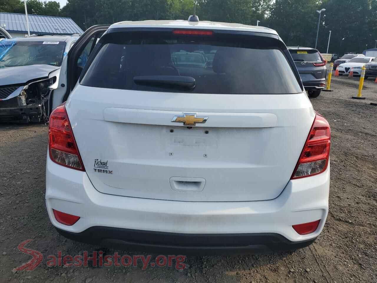 2020 CHEVROLET TRAX VIN KL7CJKSB0LB020016, left side view