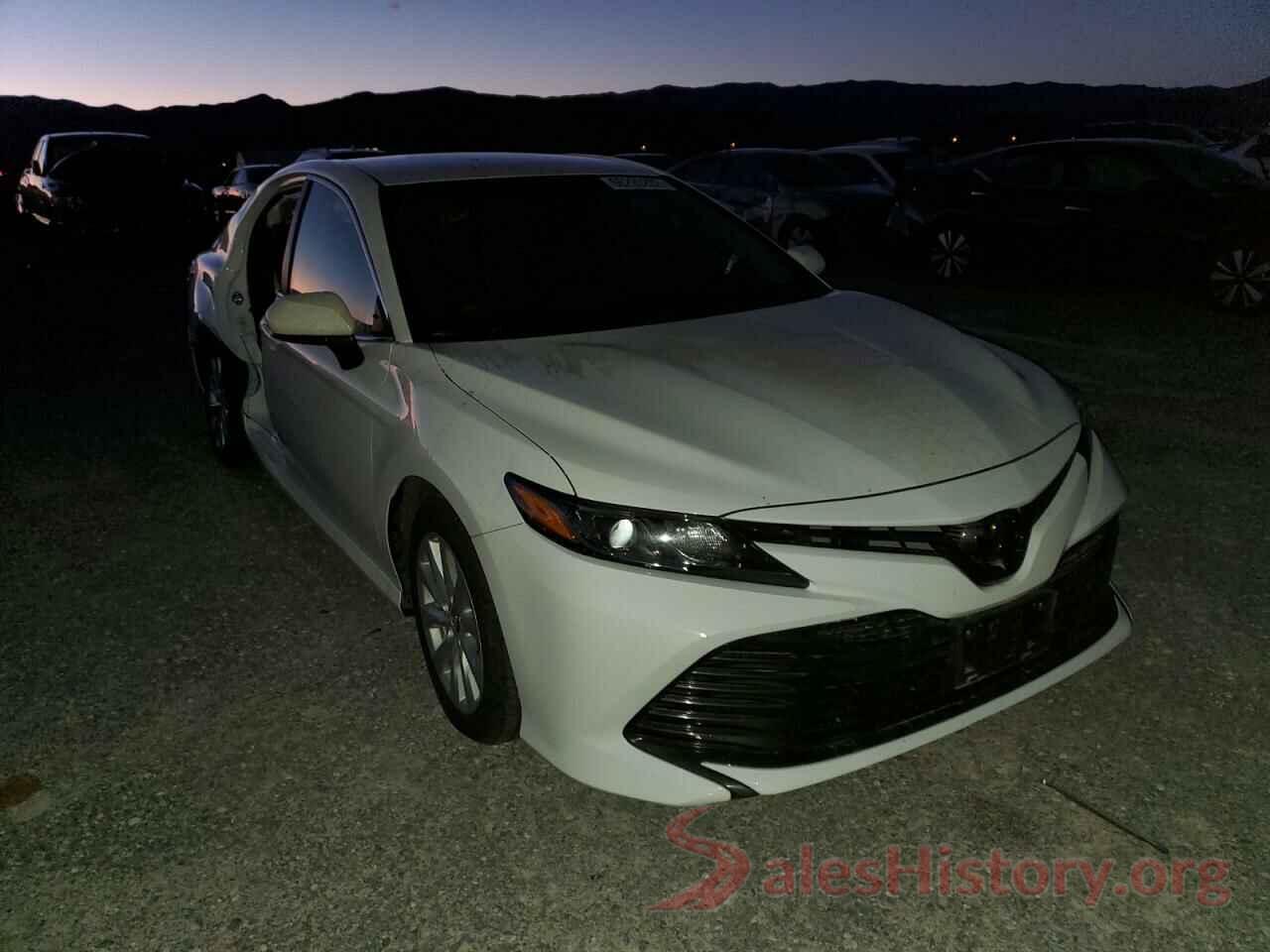 4T1B11HK8JU086455 2018 TOYOTA CAMRY