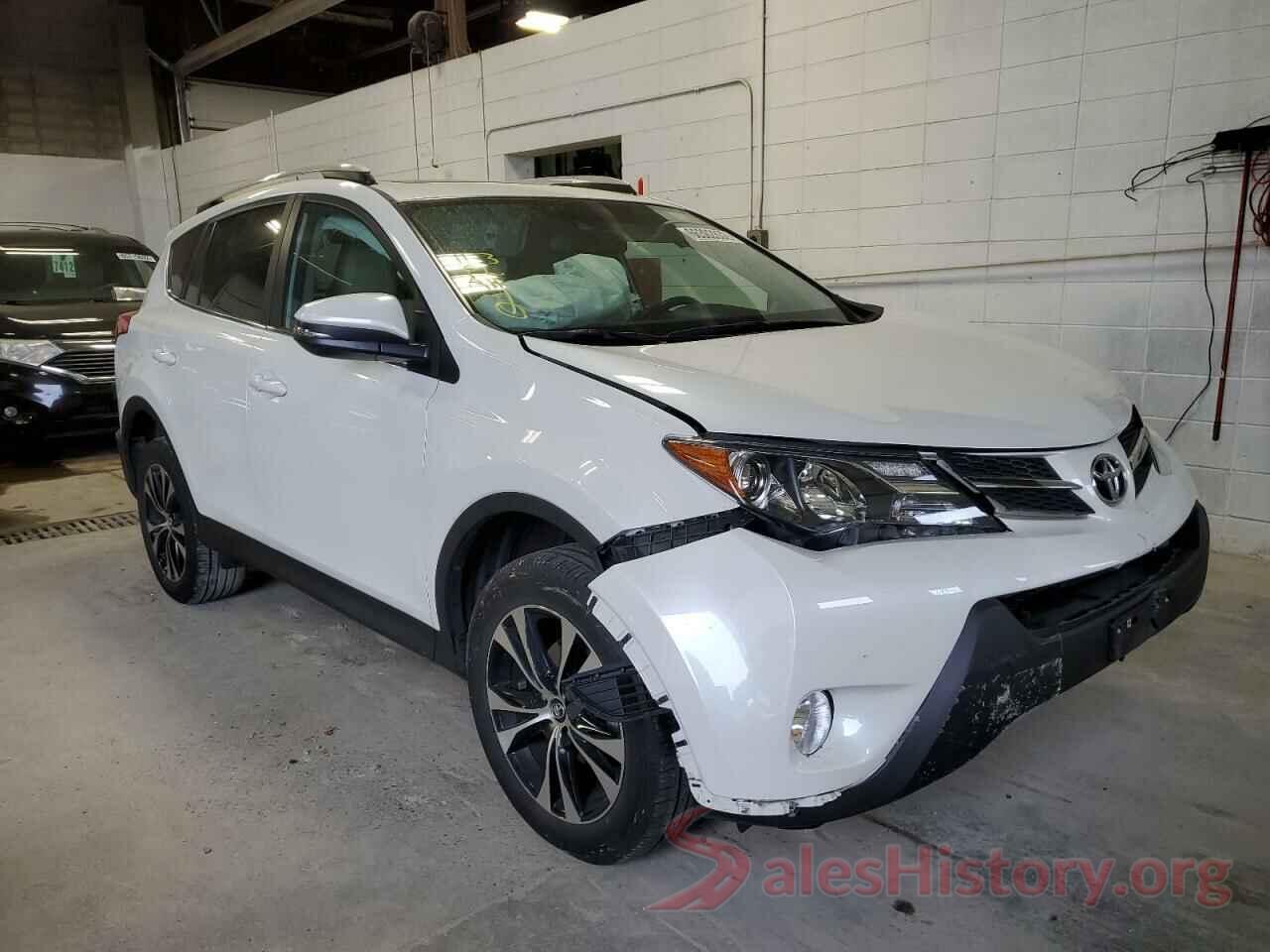 2T3DFREV1FW244608 2015 TOYOTA RAV4