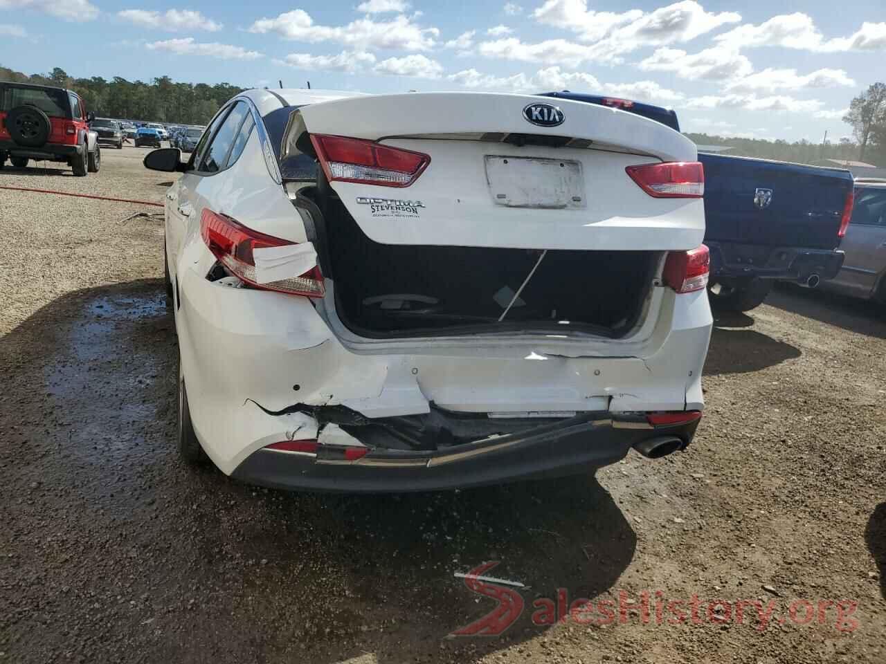 5XXGT4L36JG256100 2018 KIA OPTIMA