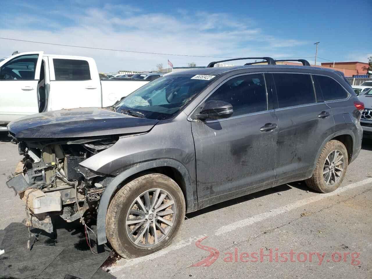 5TDKZRFH2JS548242 2018 TOYOTA HIGHLANDER