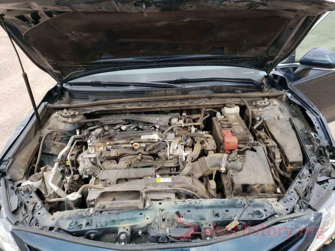 4T1B11HK1JU581631 2018 TOYOTA CAMRY