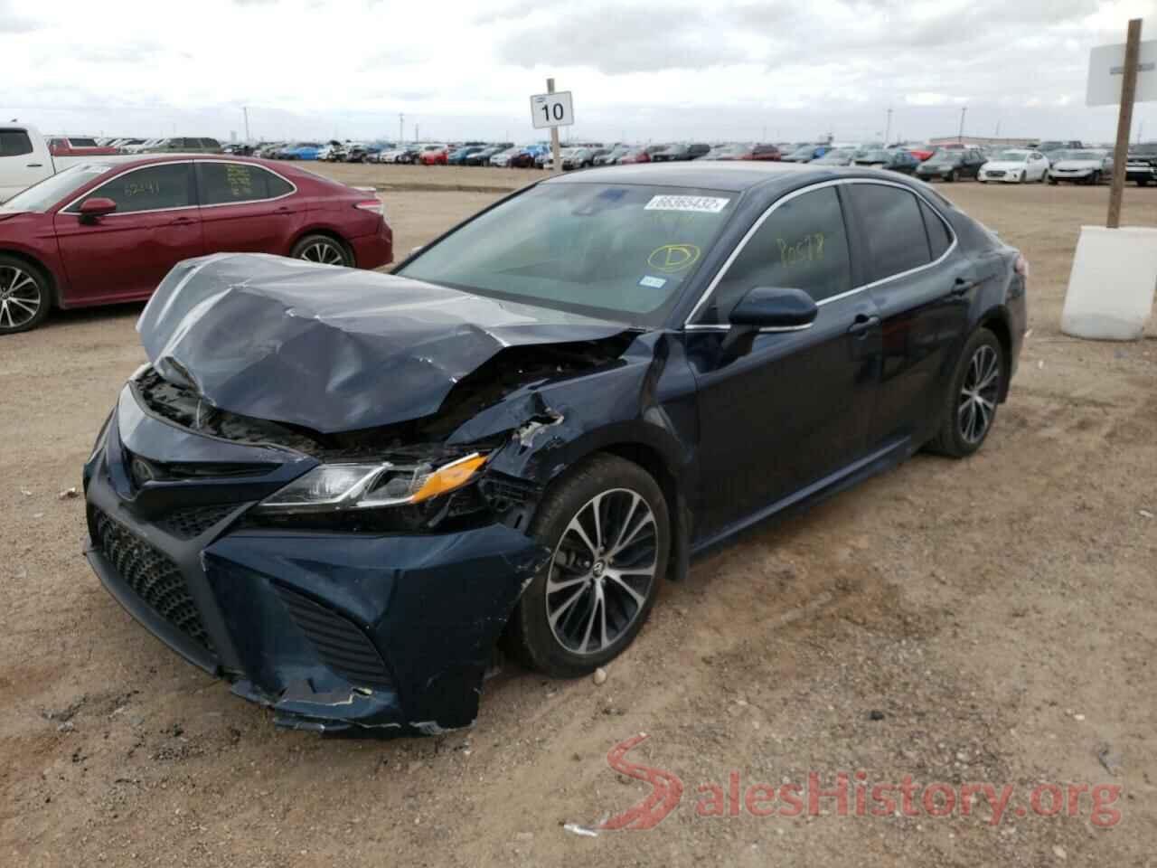 4T1B11HK1JU581631 2018 TOYOTA CAMRY