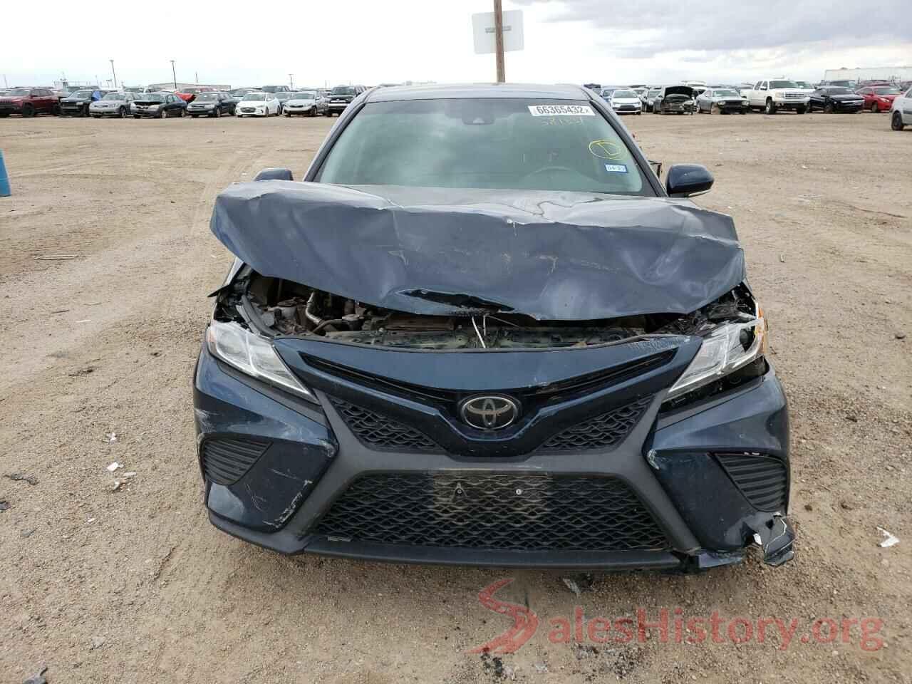 4T1B11HK1JU581631 2018 TOYOTA CAMRY