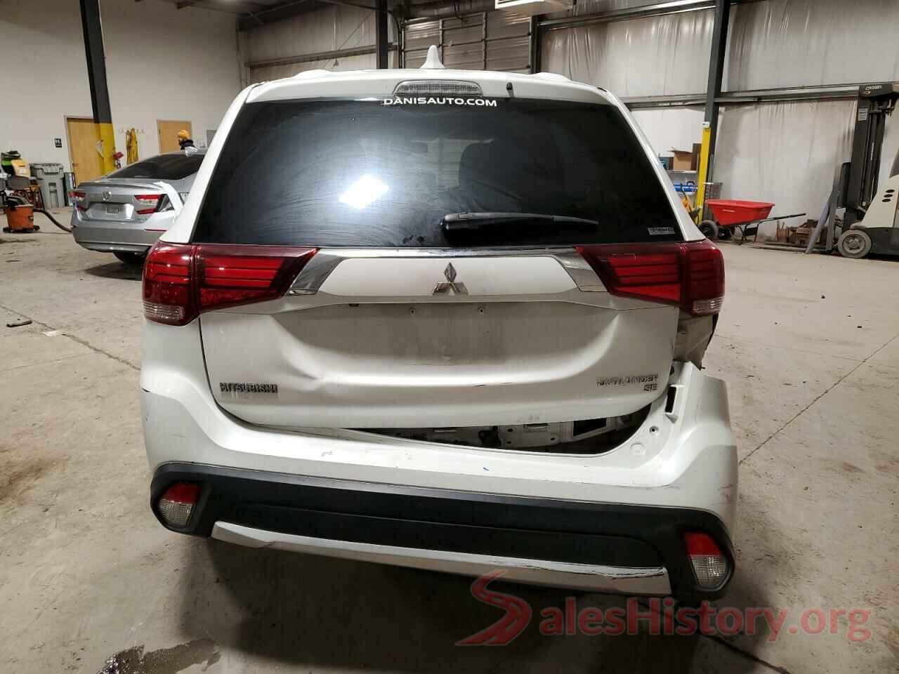 JA4AZ3A35JZ005271 2018 MITSUBISHI OUTLANDER