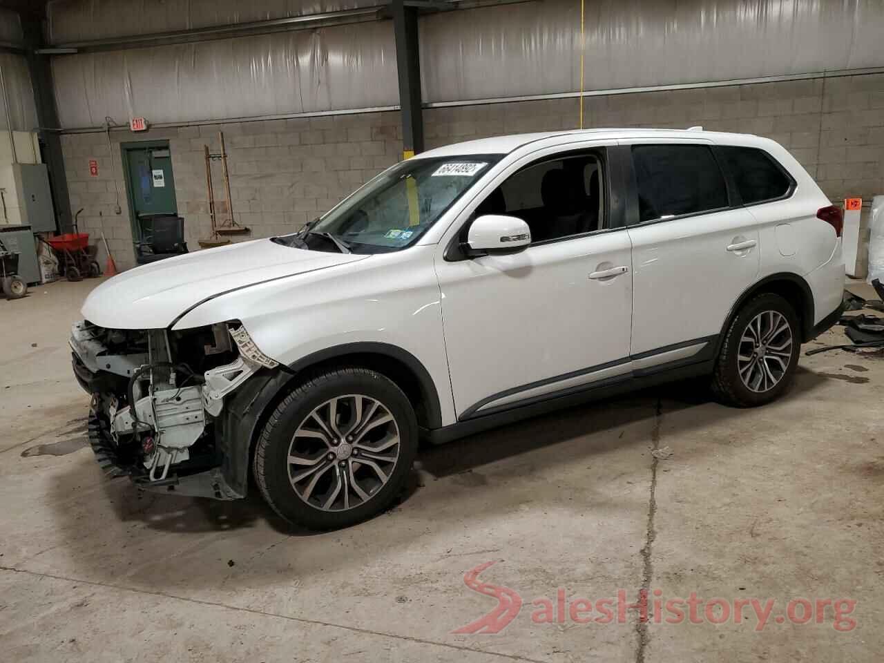 JA4AZ3A35JZ005271 2018 MITSUBISHI OUTLANDER