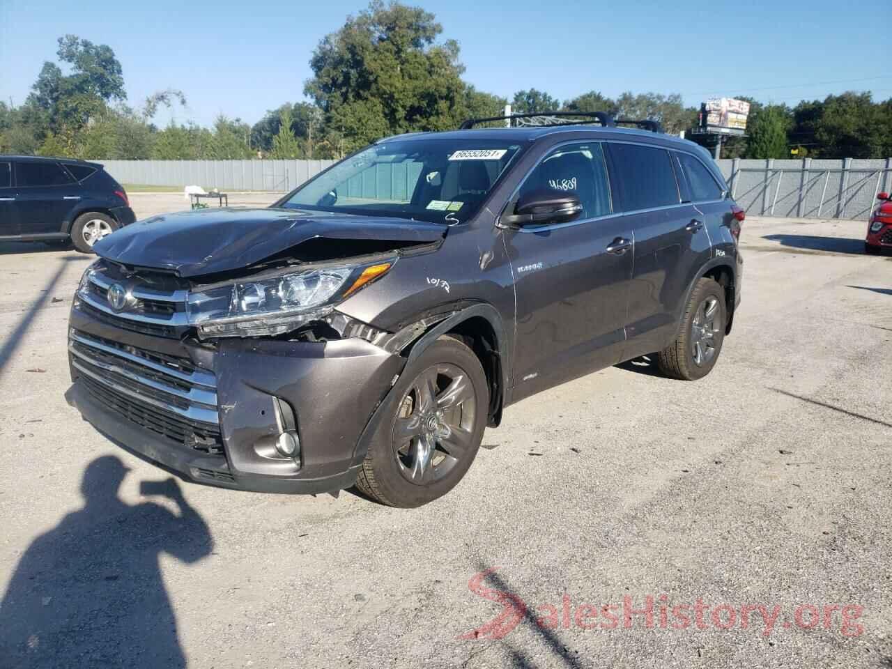 5TDDGRFH3HS028575 2017 TOYOTA HIGHLANDER