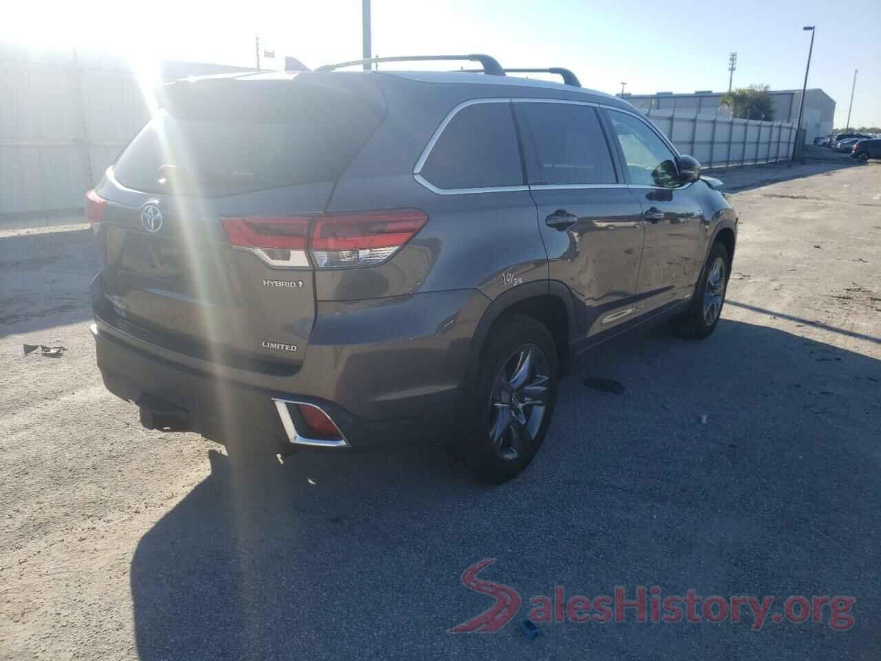 5TDDGRFH3HS028575 2017 TOYOTA HIGHLANDER