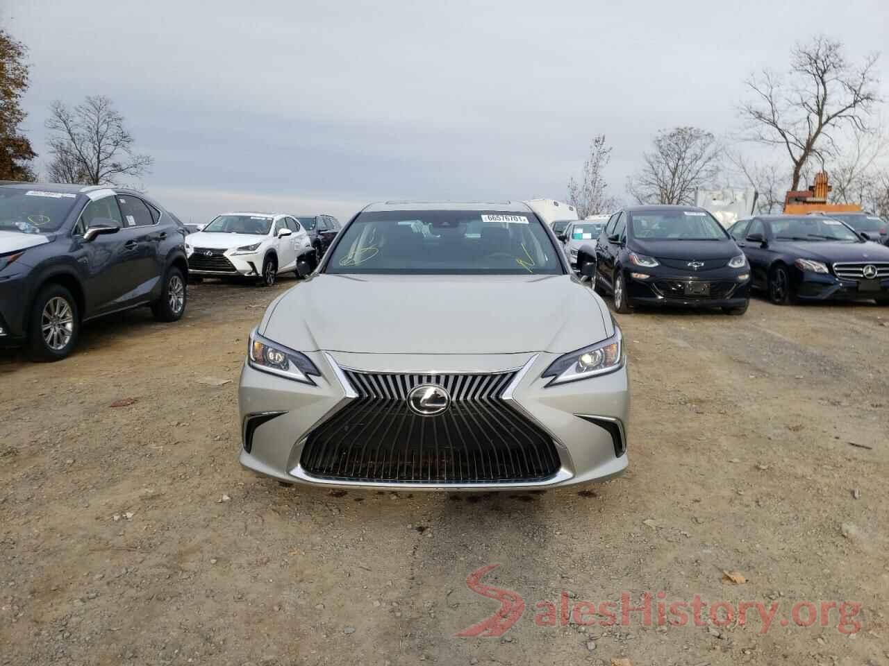 58ADZ1B1XMU107739 2021 LEXUS ES350