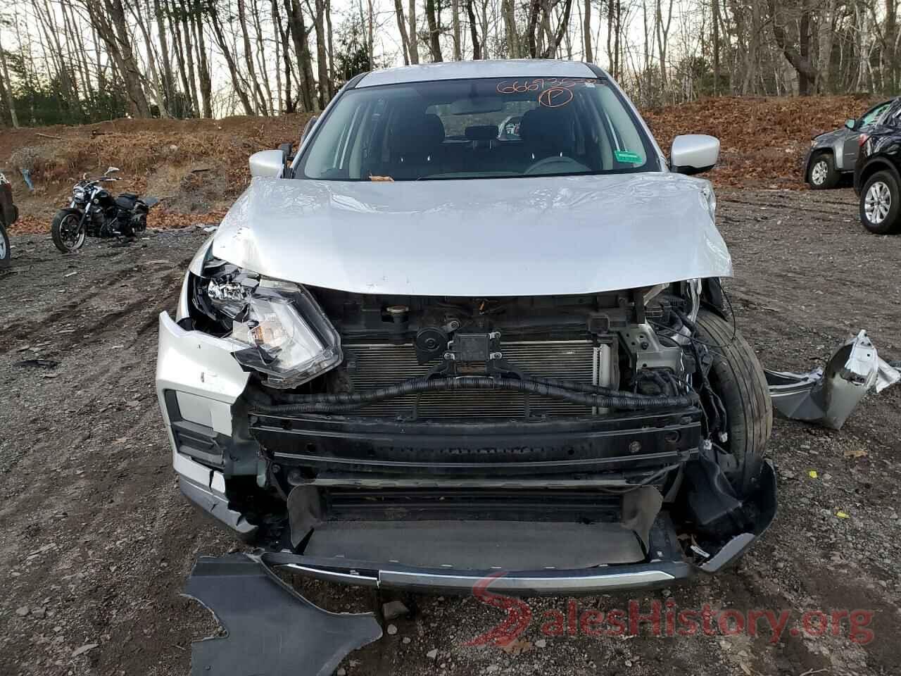 KNMAT2MV0JP589489 2018 NISSAN ROGUE