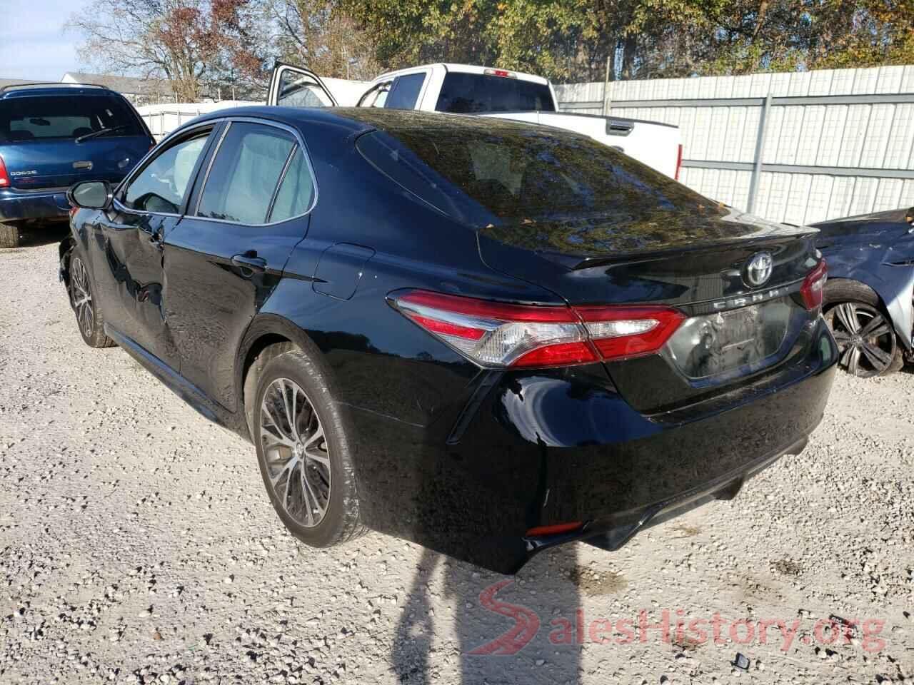 4T1B11HK2JU116047 2018 TOYOTA CAMRY