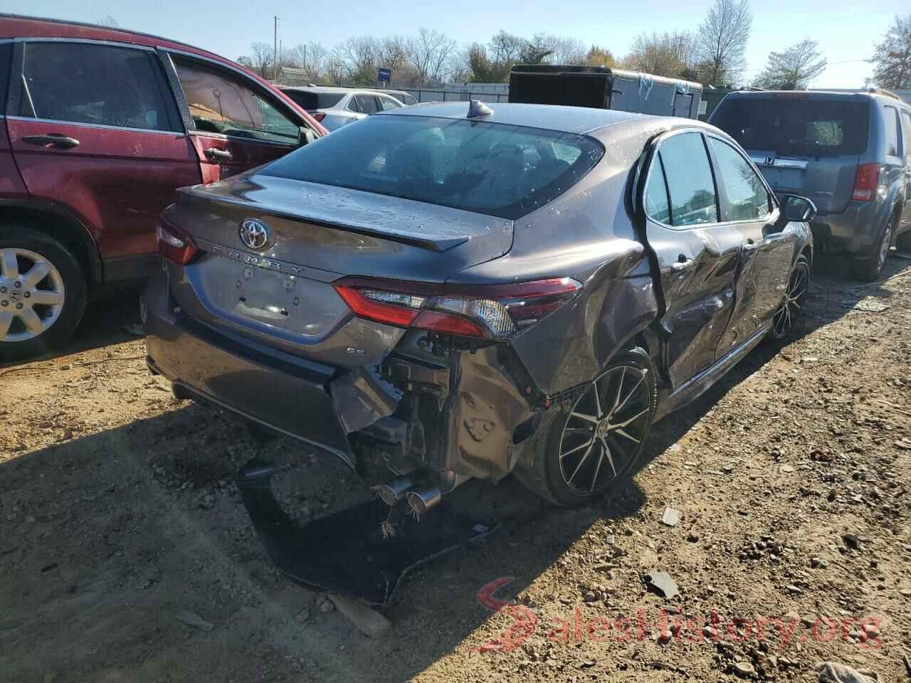 4T1G11AK2MU481011 2021 TOYOTA CAMRY