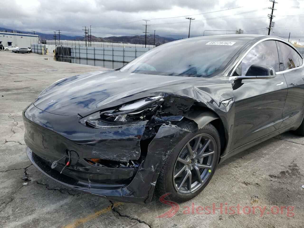 5YJ3E1EB8JF099247 2018 TESLA MODEL 3