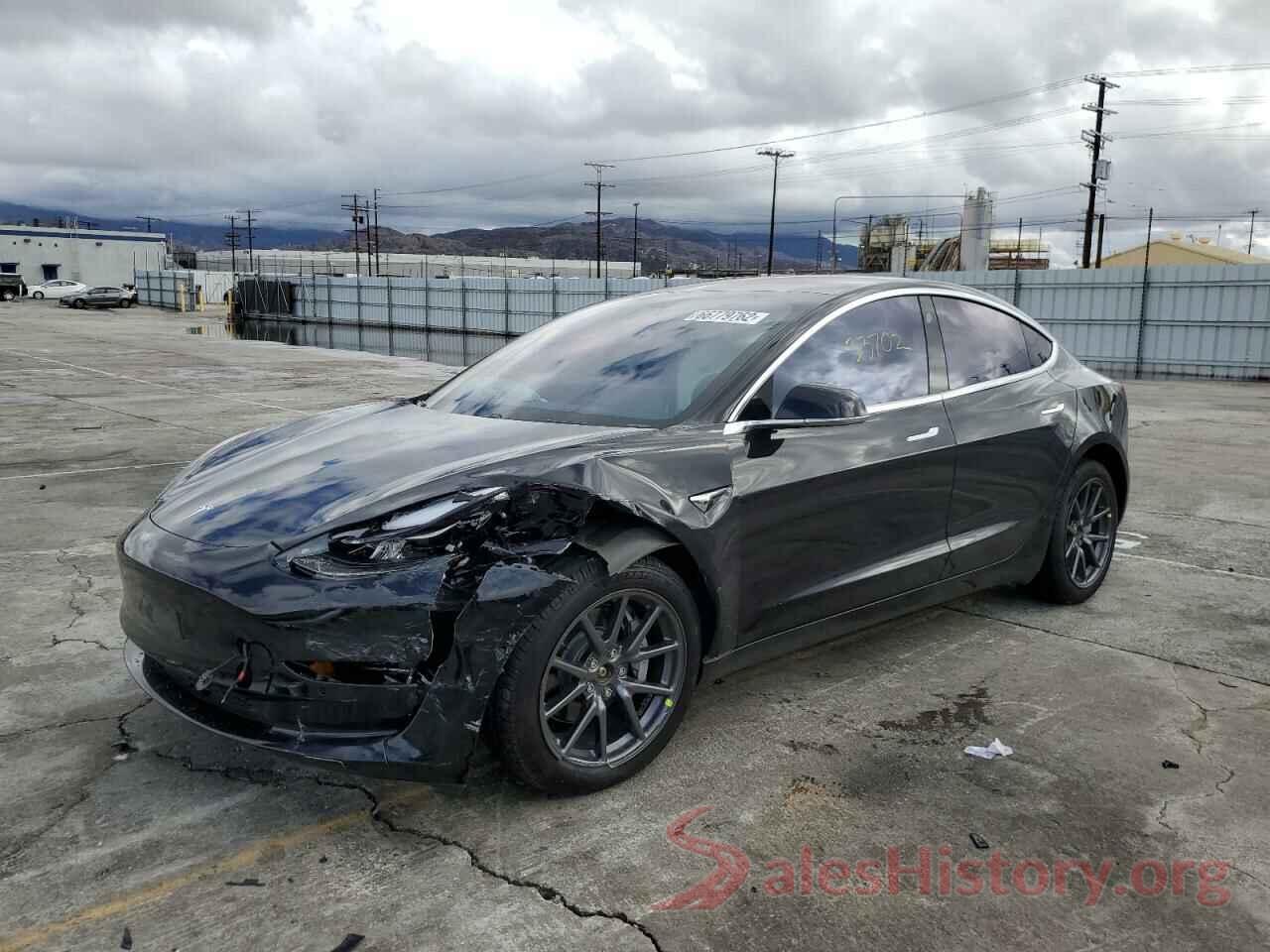 5YJ3E1EB8JF099247 2018 TESLA MODEL 3