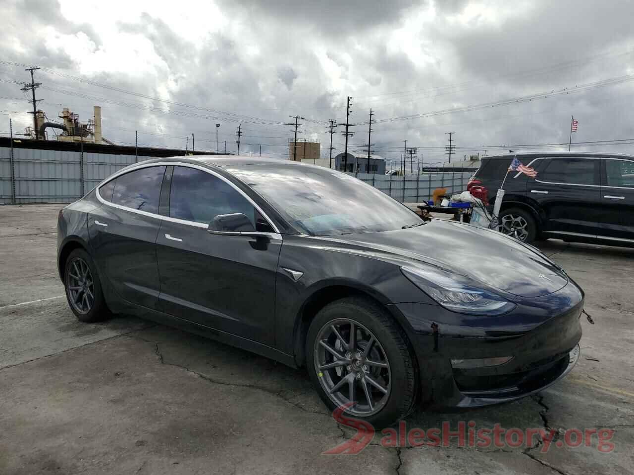 5YJ3E1EB8JF099247 2018 TESLA MODEL 3