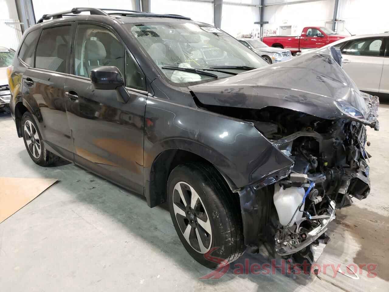 JF2SJAGC4JH500548 2018 SUBARU FORESTER