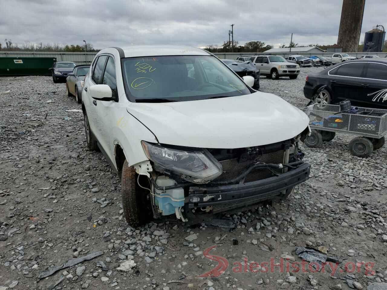 KNMAT2MT1HP560821 2017 NISSAN ROGUE