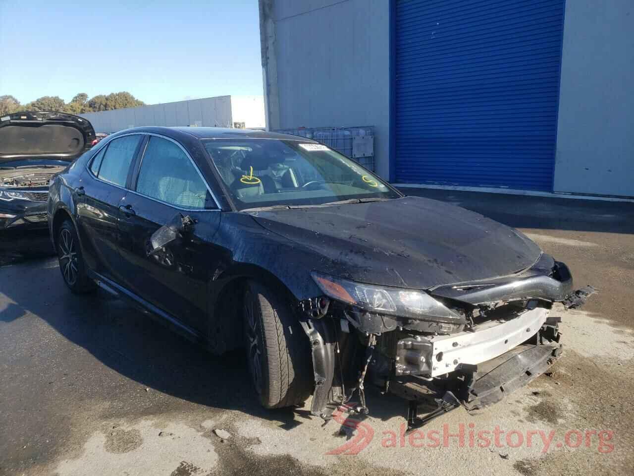 4T1G11AK8MU465220 2021 TOYOTA CAMRY