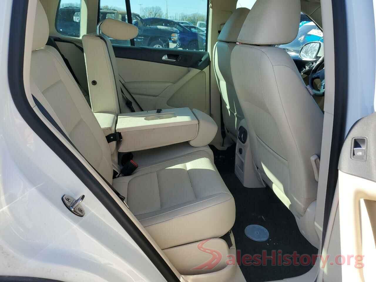 WVGSV7AX5HK016785 2017 VOLKSWAGEN TIGUAN