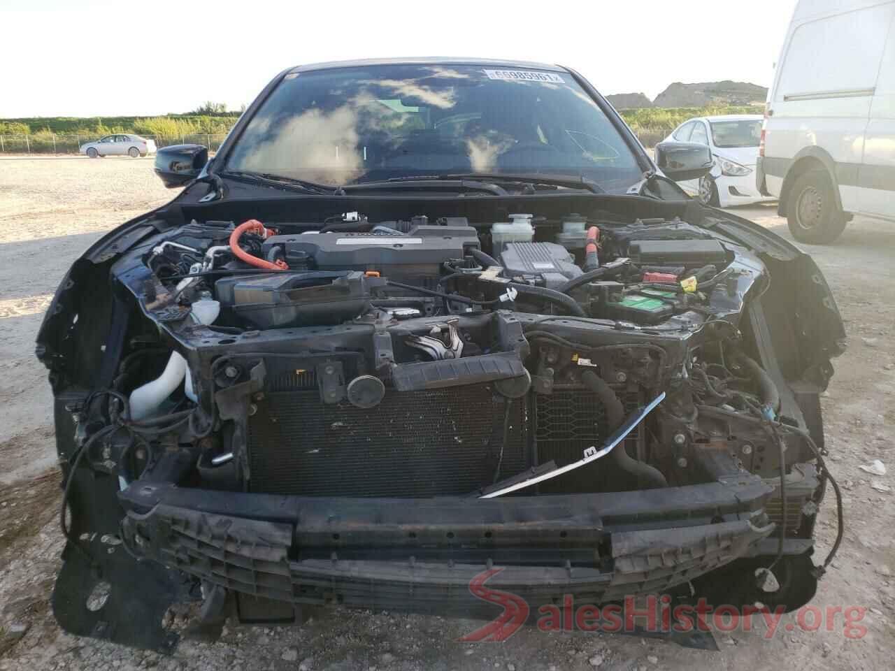 JHMCR6F58HC003875 2017 HONDA ACCORD