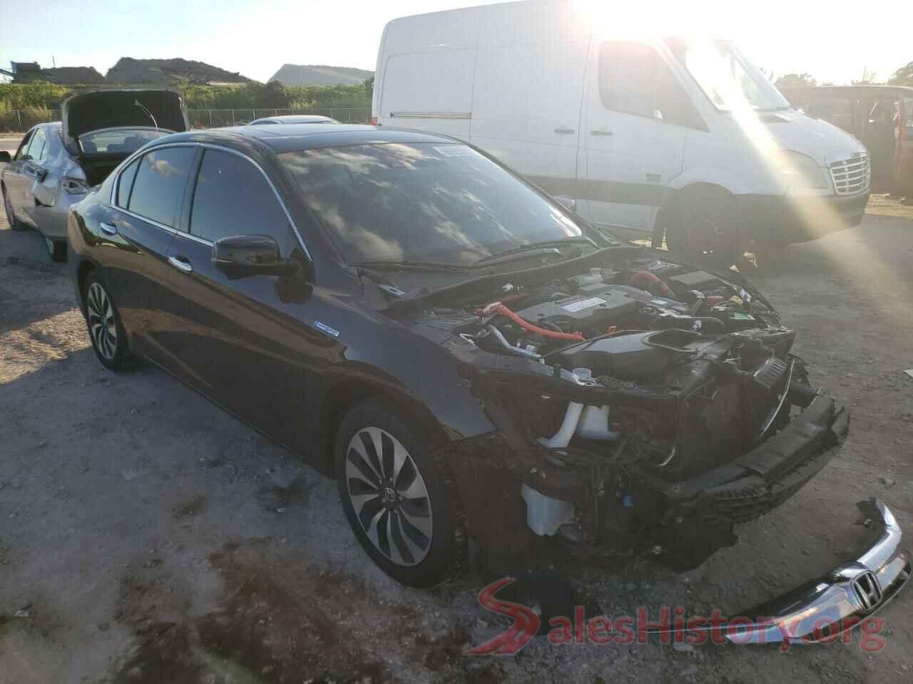 JHMCR6F58HC003875 2017 HONDA ACCORD