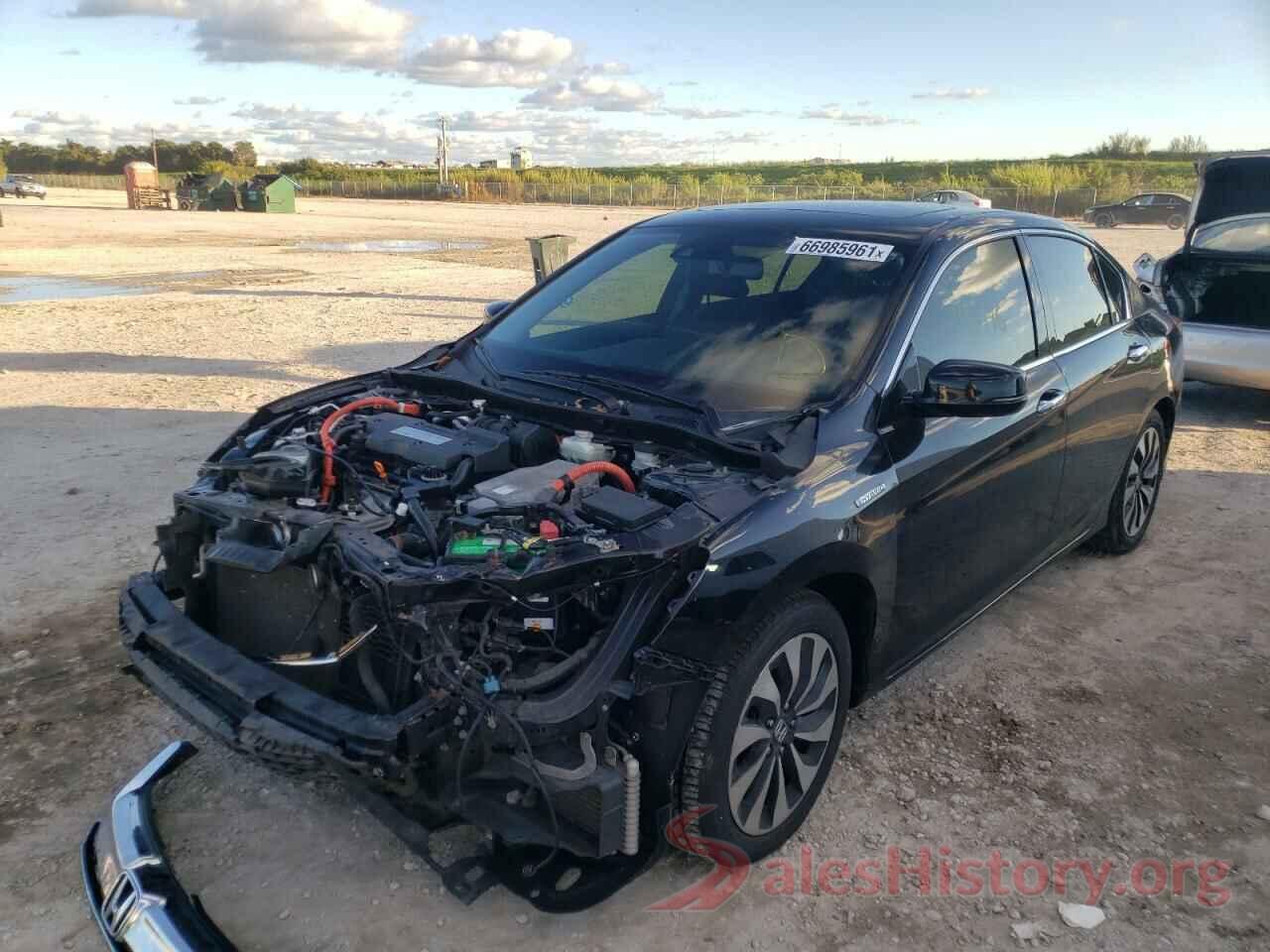 JHMCR6F58HC003875 2017 HONDA ACCORD