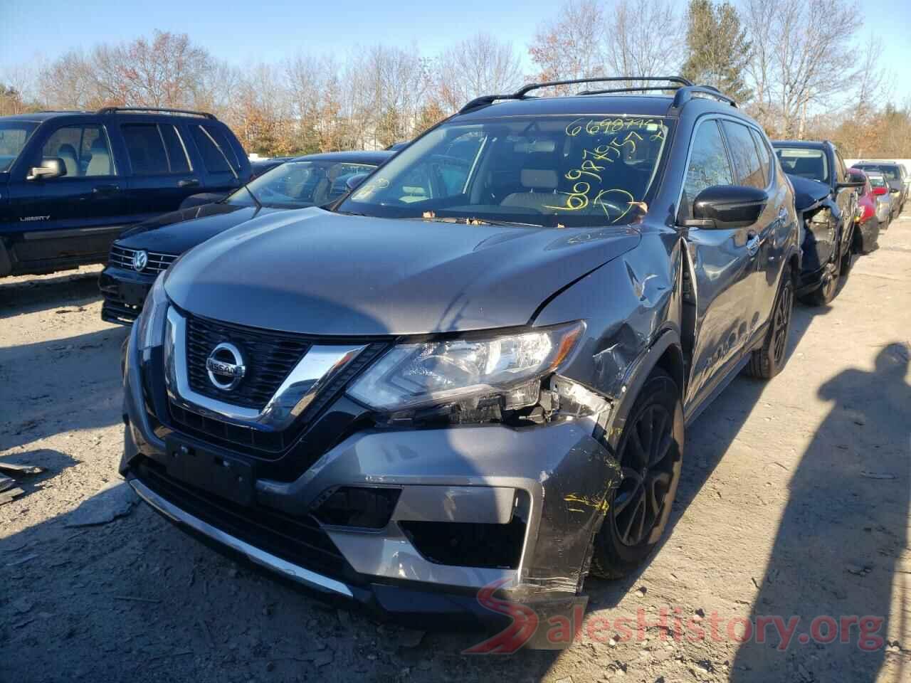 5N1AT2MV8HC804002 2017 NISSAN ROGUE