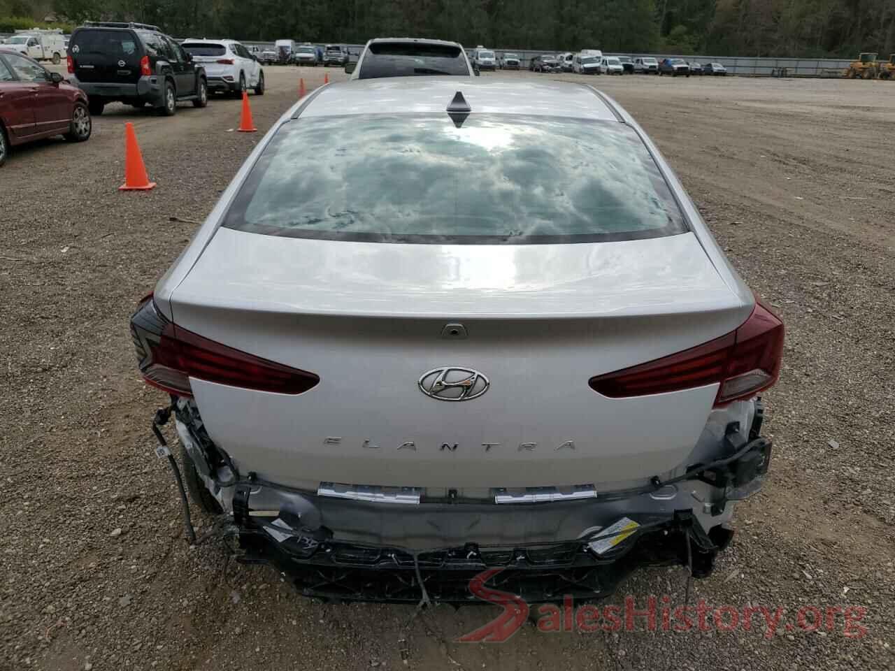 5NPD84LF4KH404894 2019 HYUNDAI ELANTRA