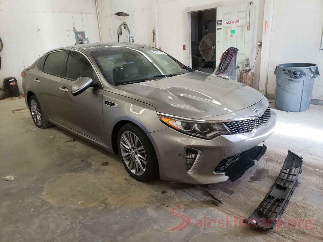 5XXGV4L20JG205256 2018 KIA OPTIMA