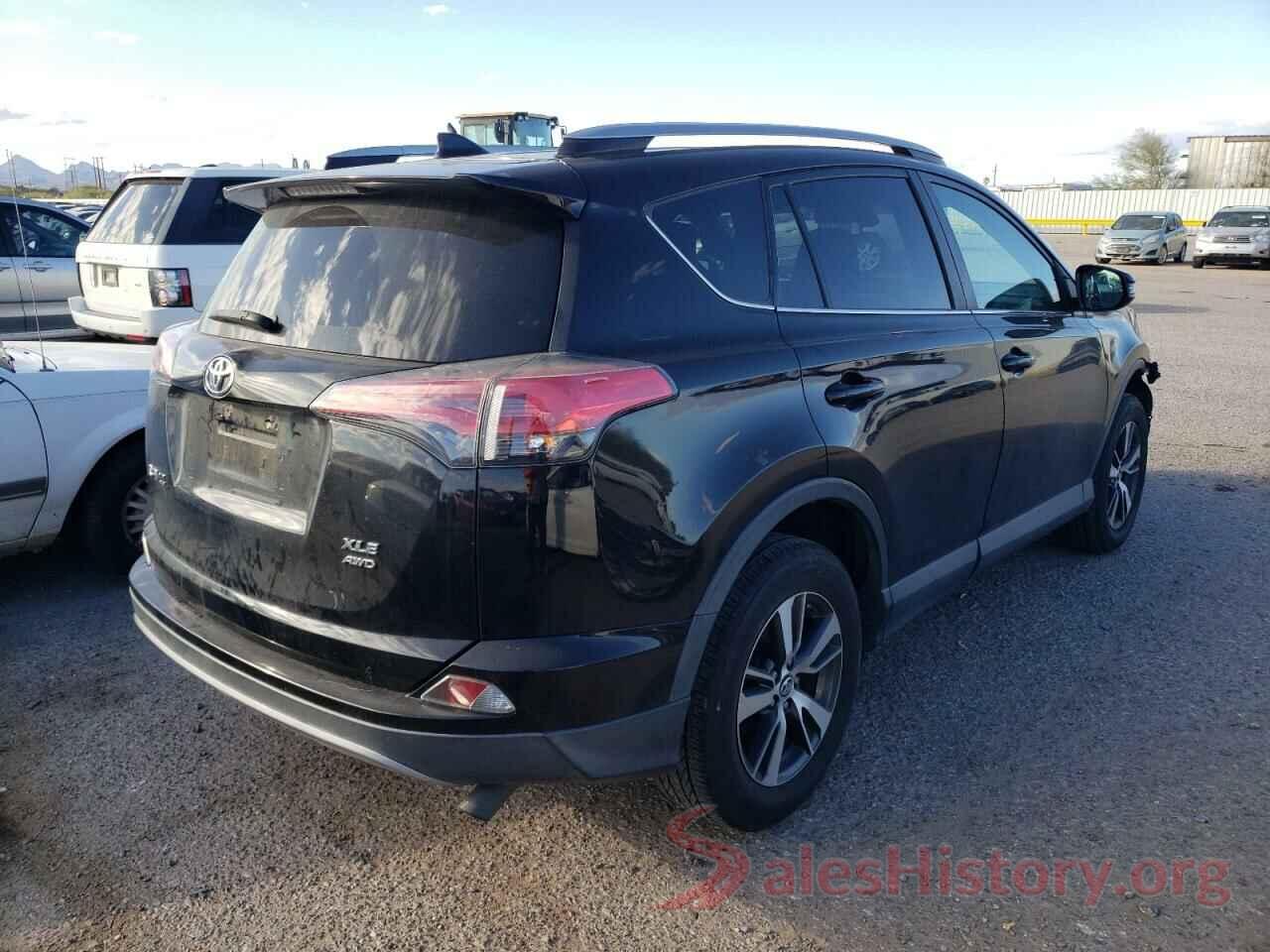 2T3RFREVXJW744393 2018 TOYOTA RAV4