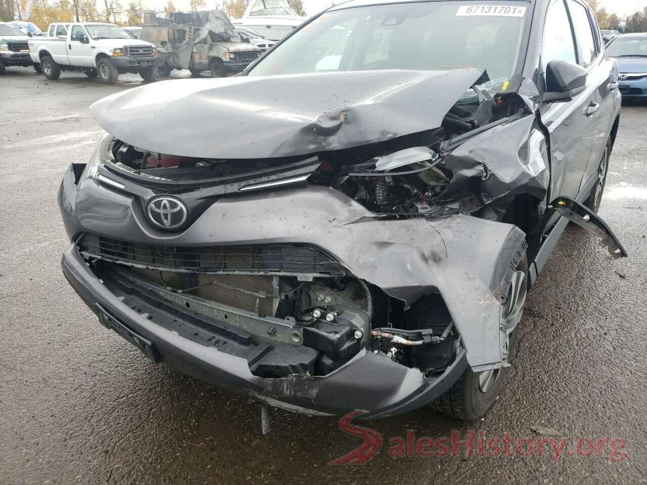 2T3BFREV1JW759575 2018 TOYOTA RAV4