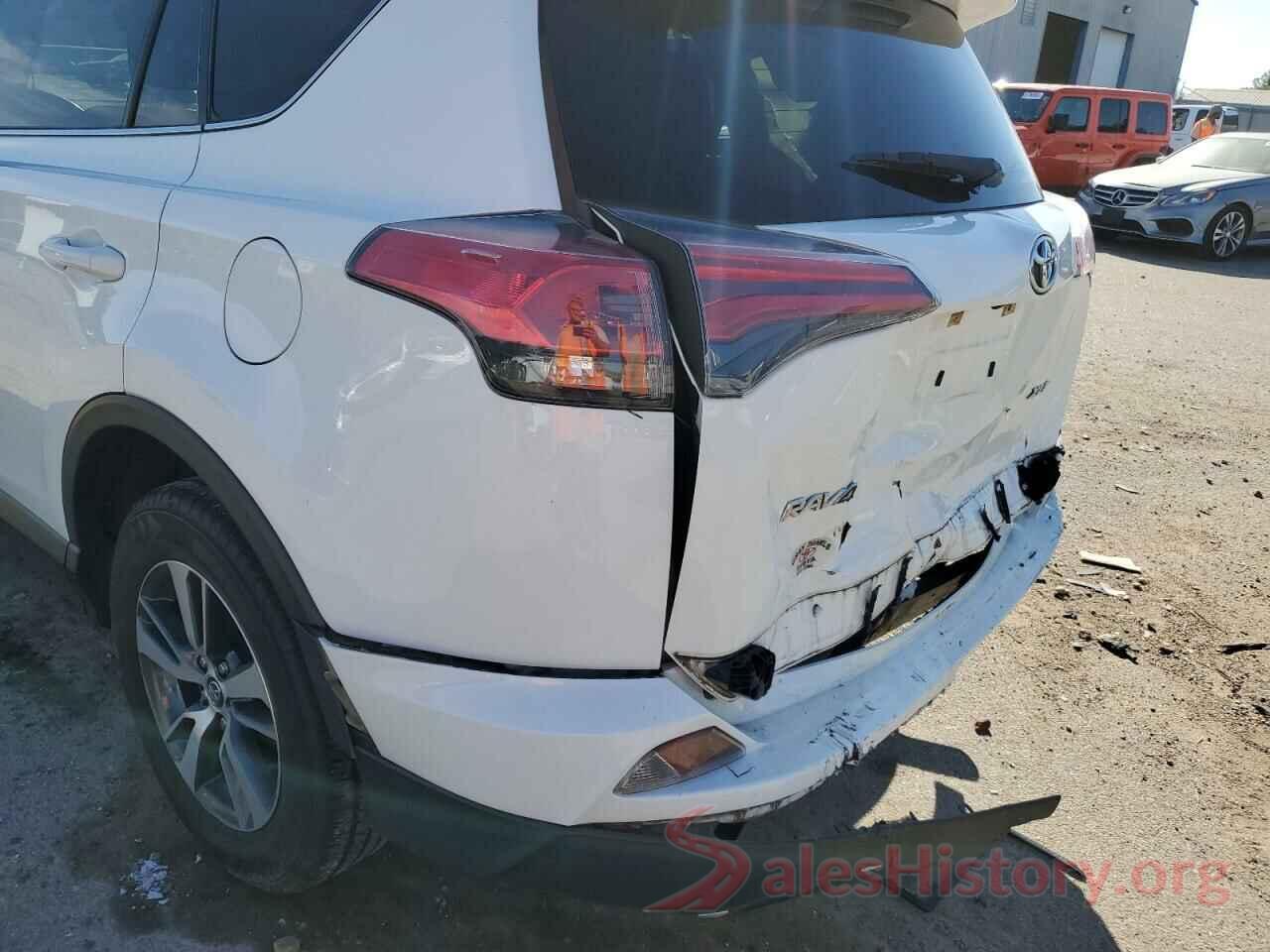 JTMWFREV0HJ126835 2017 TOYOTA RAV4