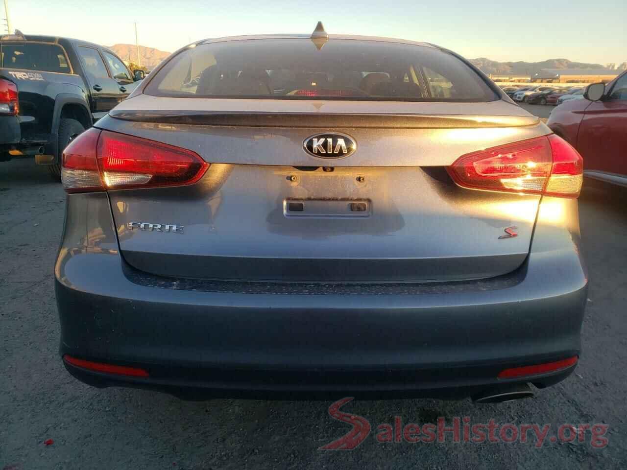 3KPFL4A76JE240974 2018 KIA FORTE