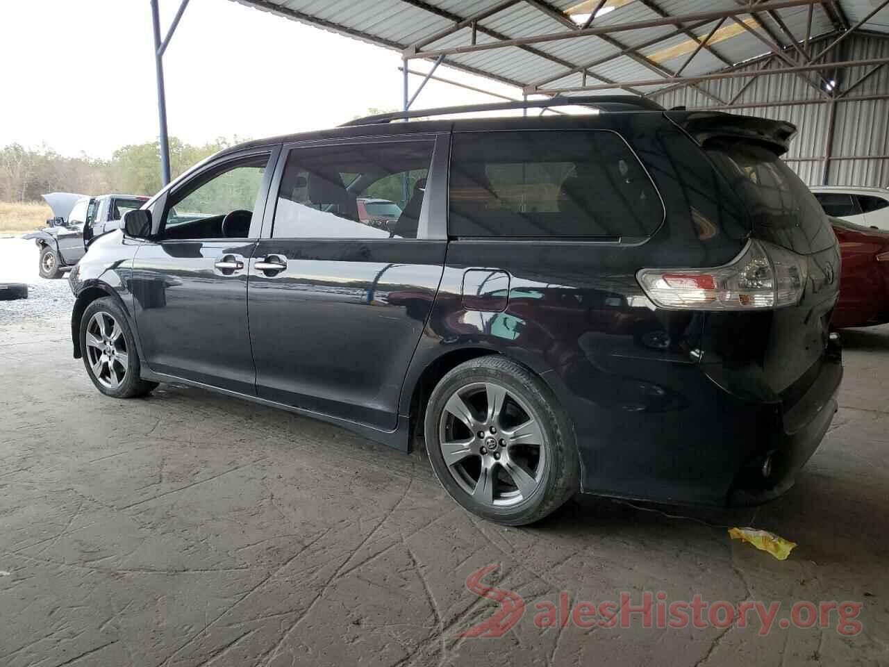 5TDXZ3DC8JS926588 2018 TOYOTA SIENNA