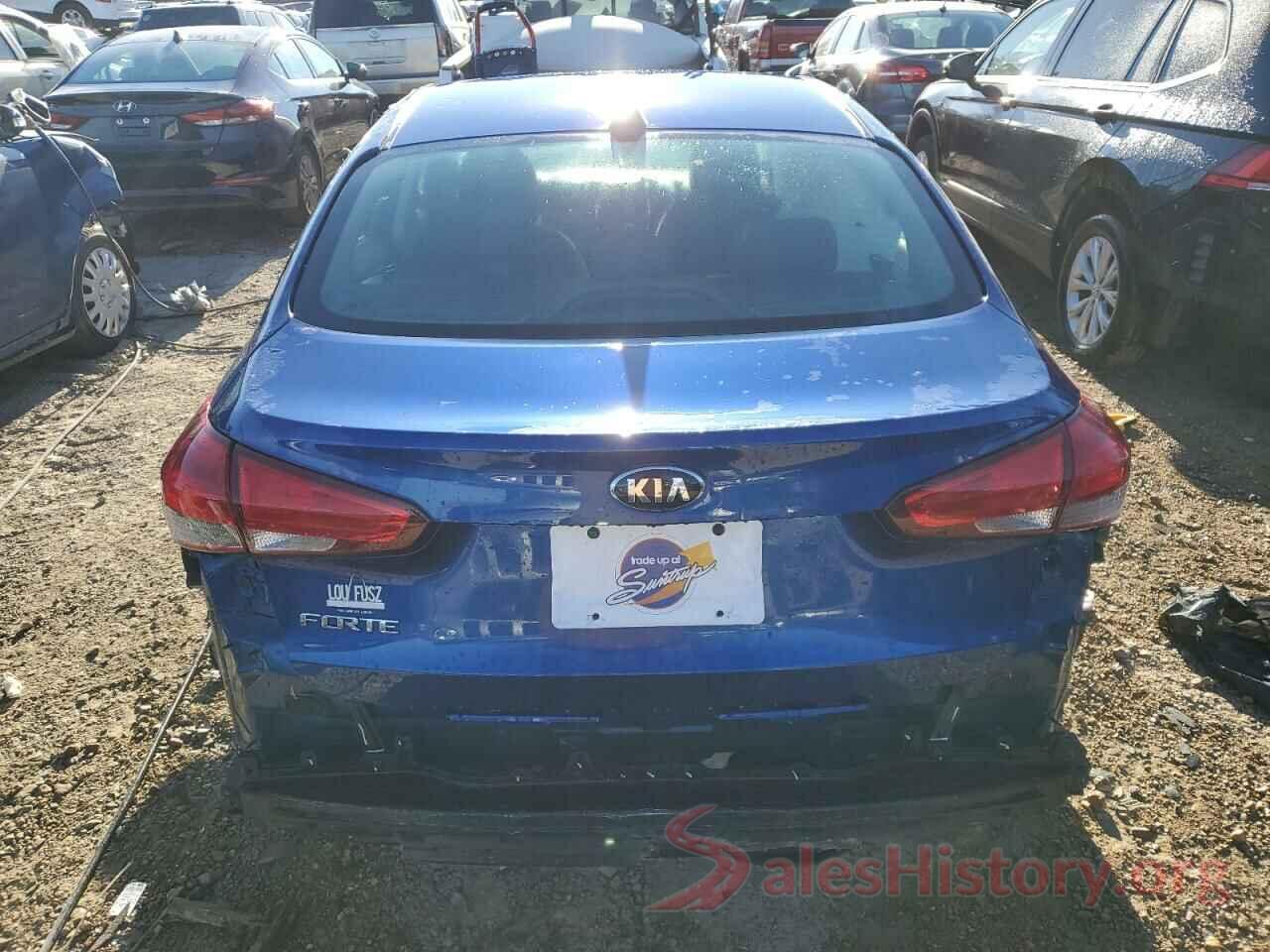 3KPFL4A75JE209828 2018 KIA FORTE