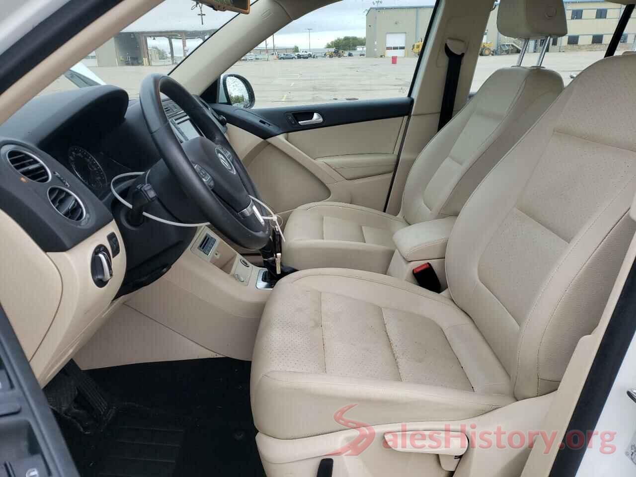 WVGAV7AX6HK032747 2017 VOLKSWAGEN TIGUAN