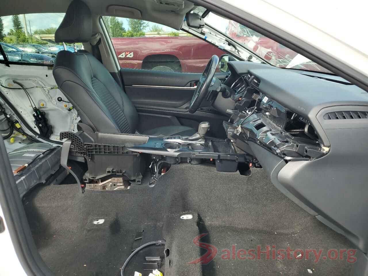 4T1B21HKXKU517439 2019 TOYOTA CAMRY