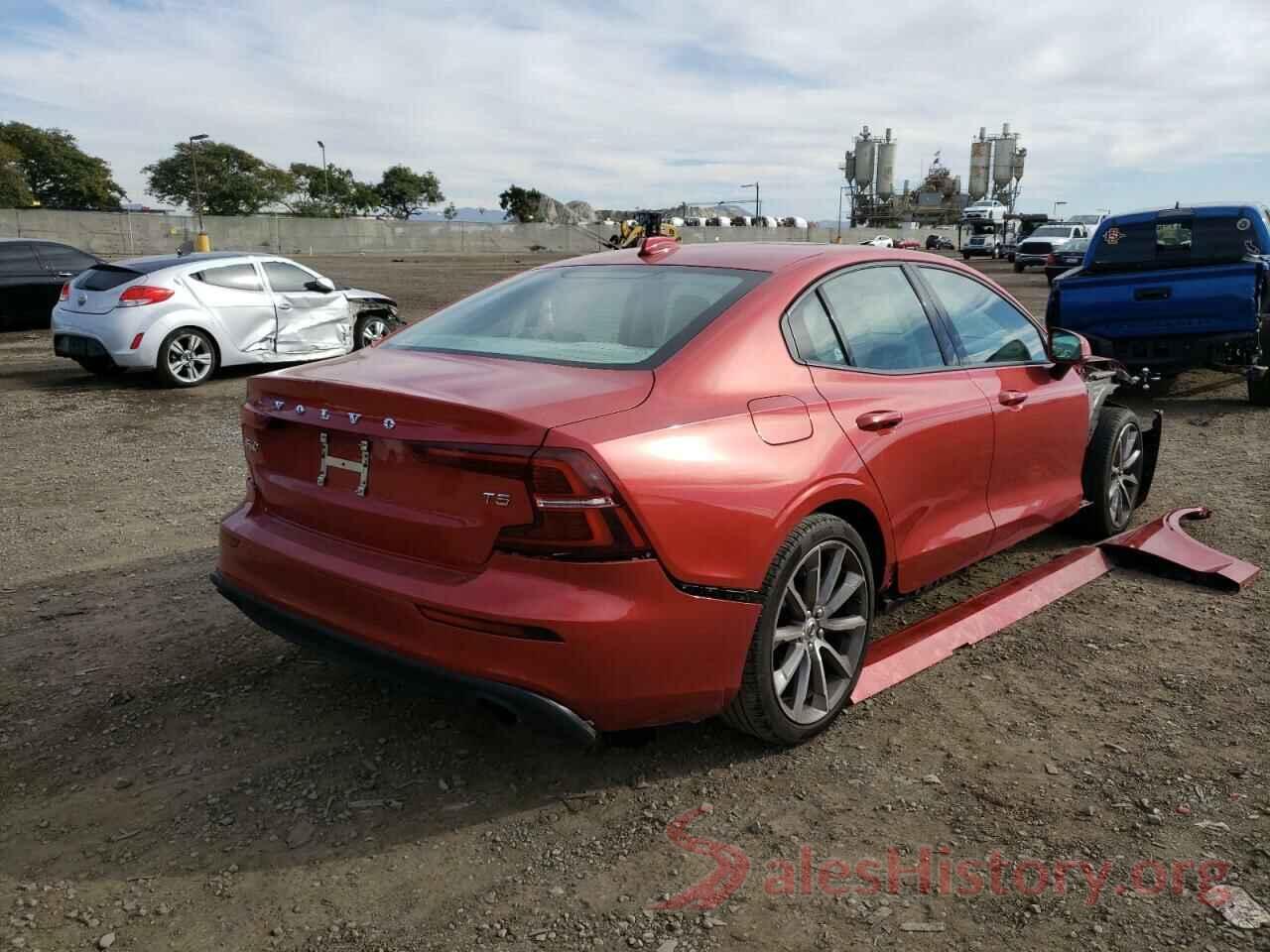 7JR102FK6KG004087 2019 VOLVO S60