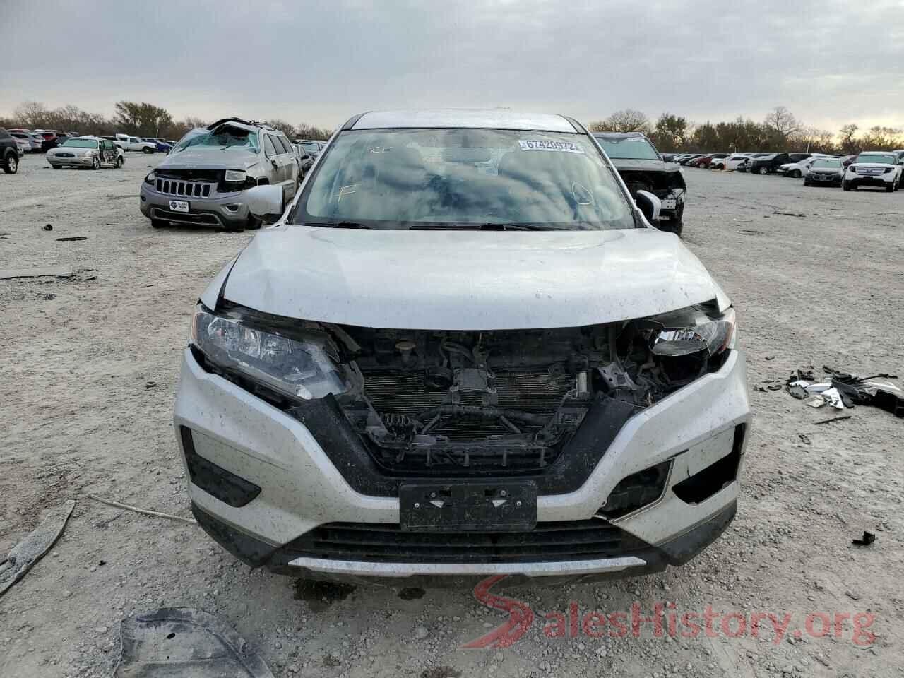 JN8AT2MV3JW300261 2018 NISSAN ROGUE