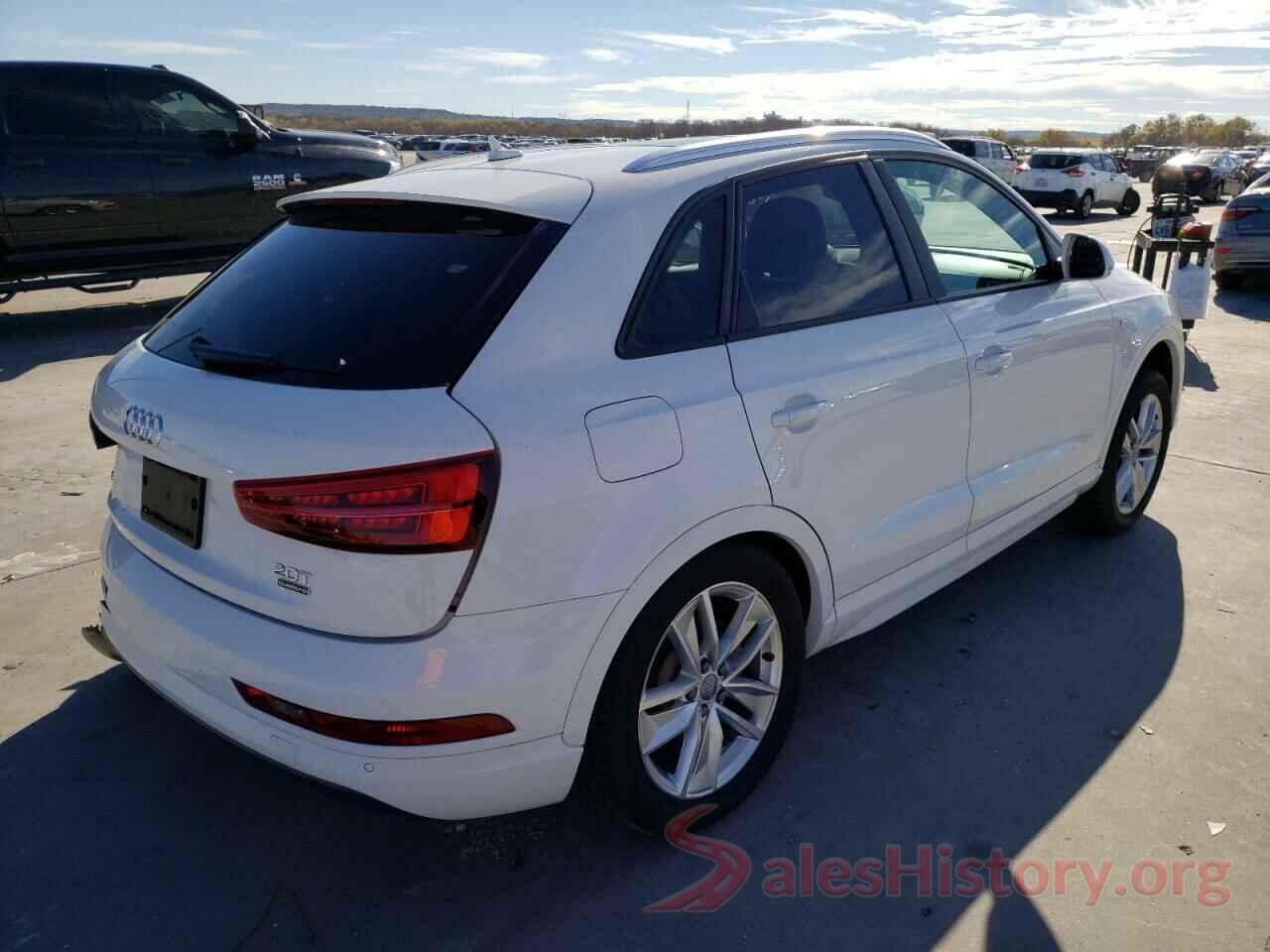 WA1ECCFS4JR027443 2018 AUDI Q3