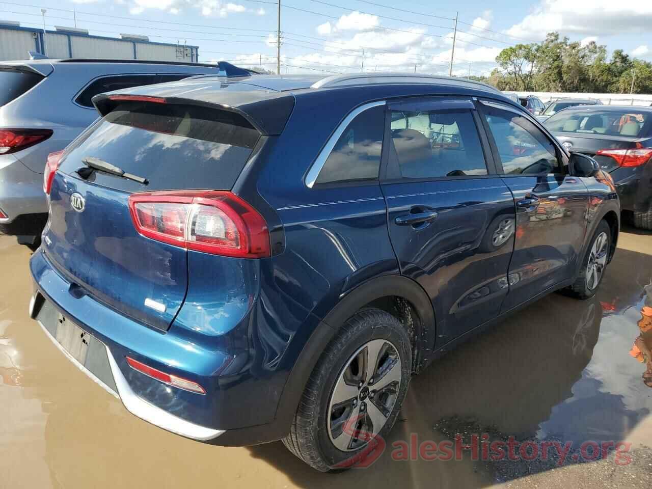 KNDCB3LC2H5069477 2017 KIA NIRO