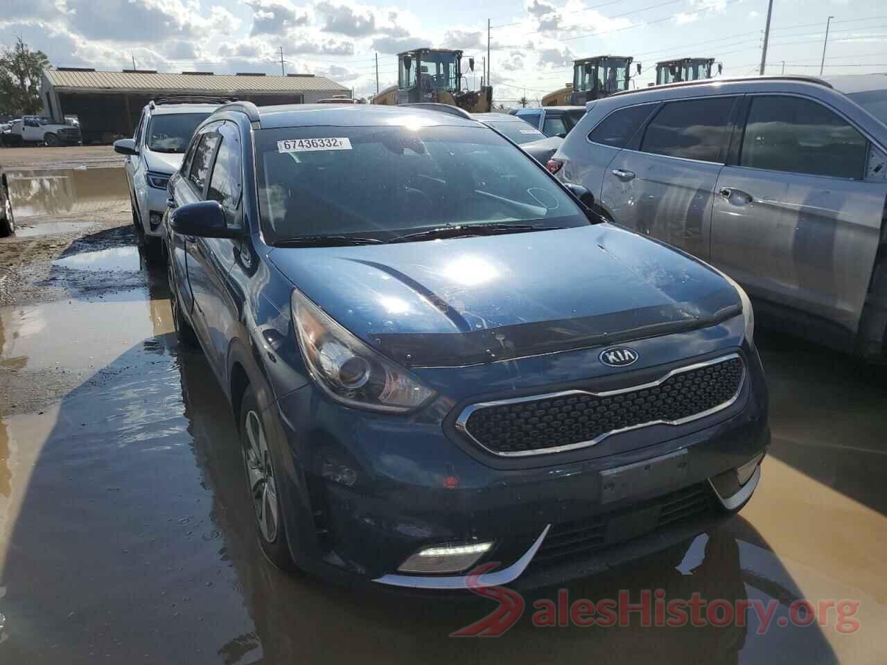 KNDCB3LC2H5069477 2017 KIA NIRO