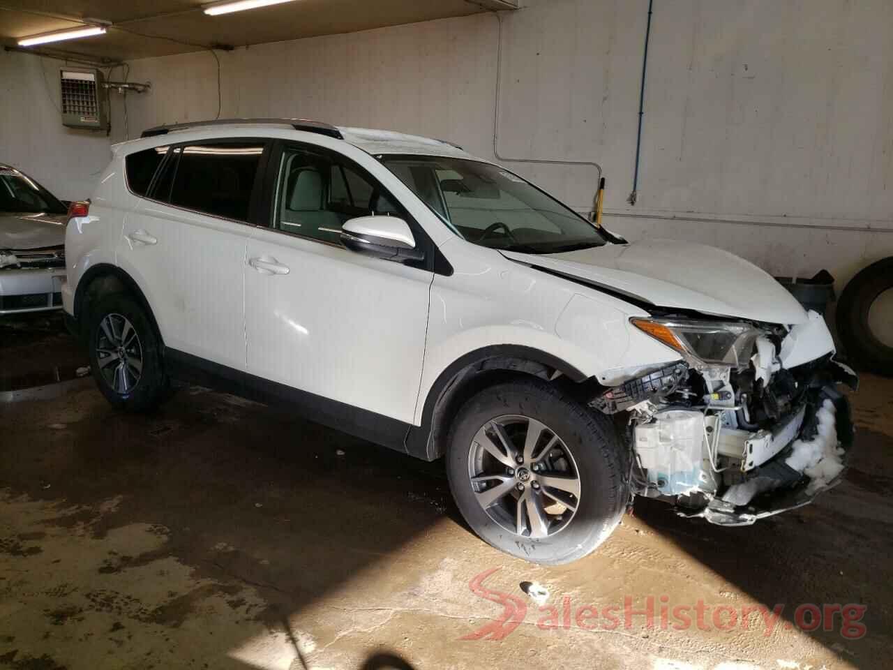 JTMRFREV2HJ154357 2017 TOYOTA RAV4