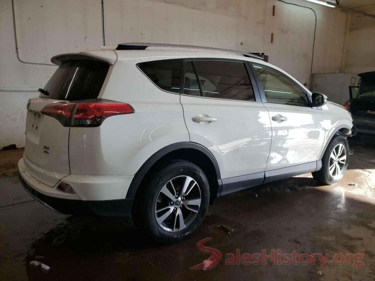 JTMRFREV2HJ154357 2017 TOYOTA RAV4