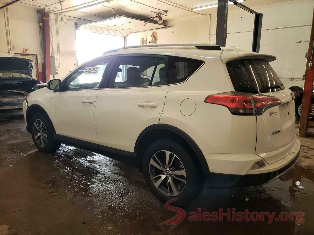 JTMRFREV2HJ154357 2017 TOYOTA RAV4