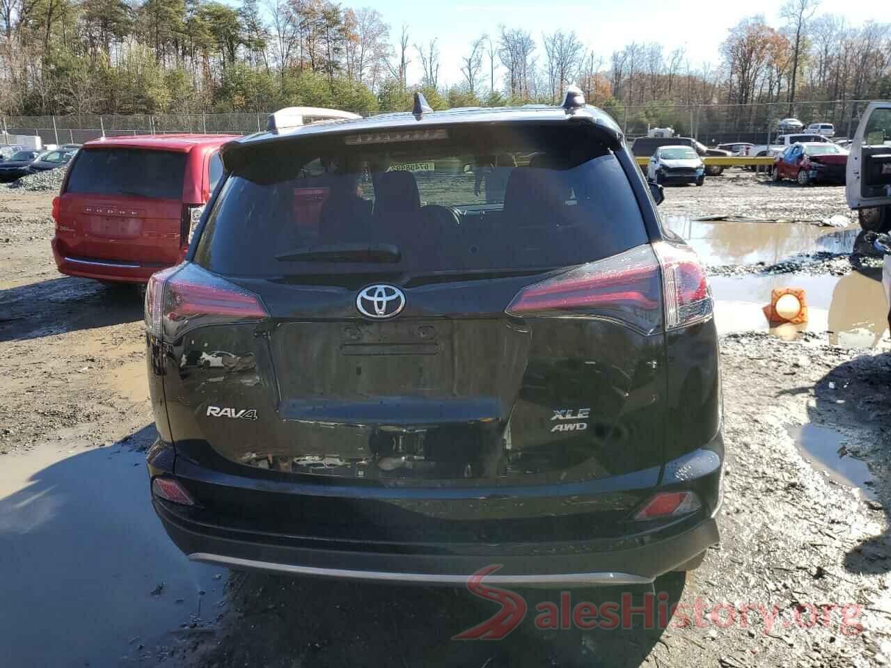 2T3RFREV3JW829740 2018 TOYOTA RAV4