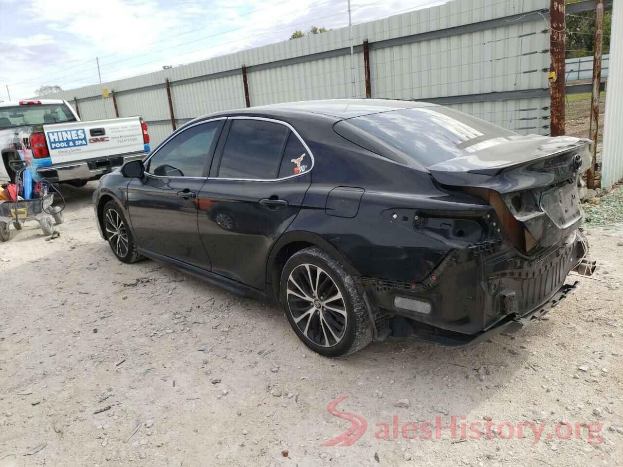 4T1B11HK2JU156516 2018 TOYOTA CAMRY