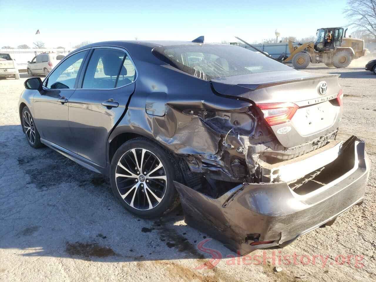 4T1B11HK3JU538683 2018 TOYOTA CAMRY