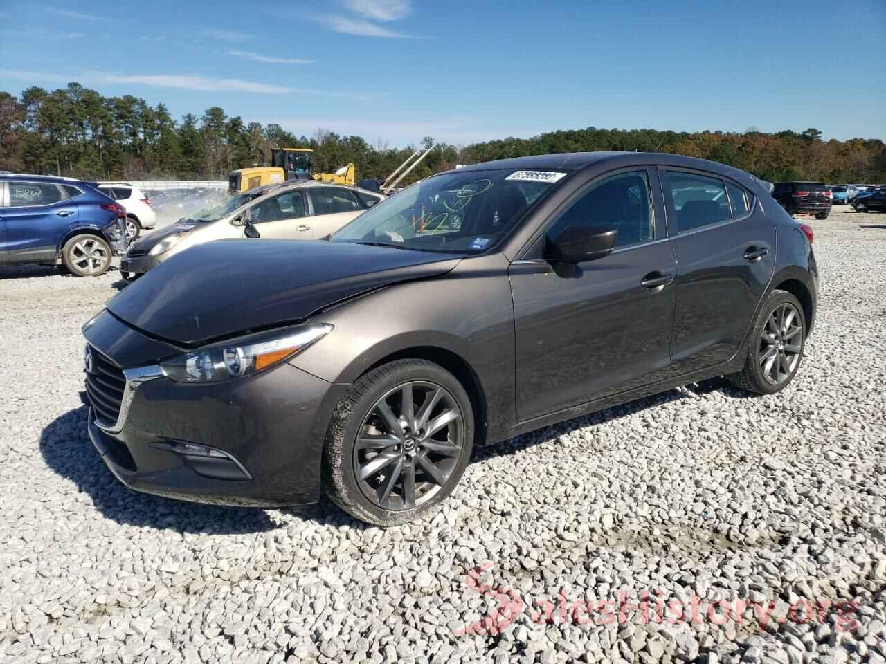 3MZBN1L39JM184338 2018 MAZDA 3