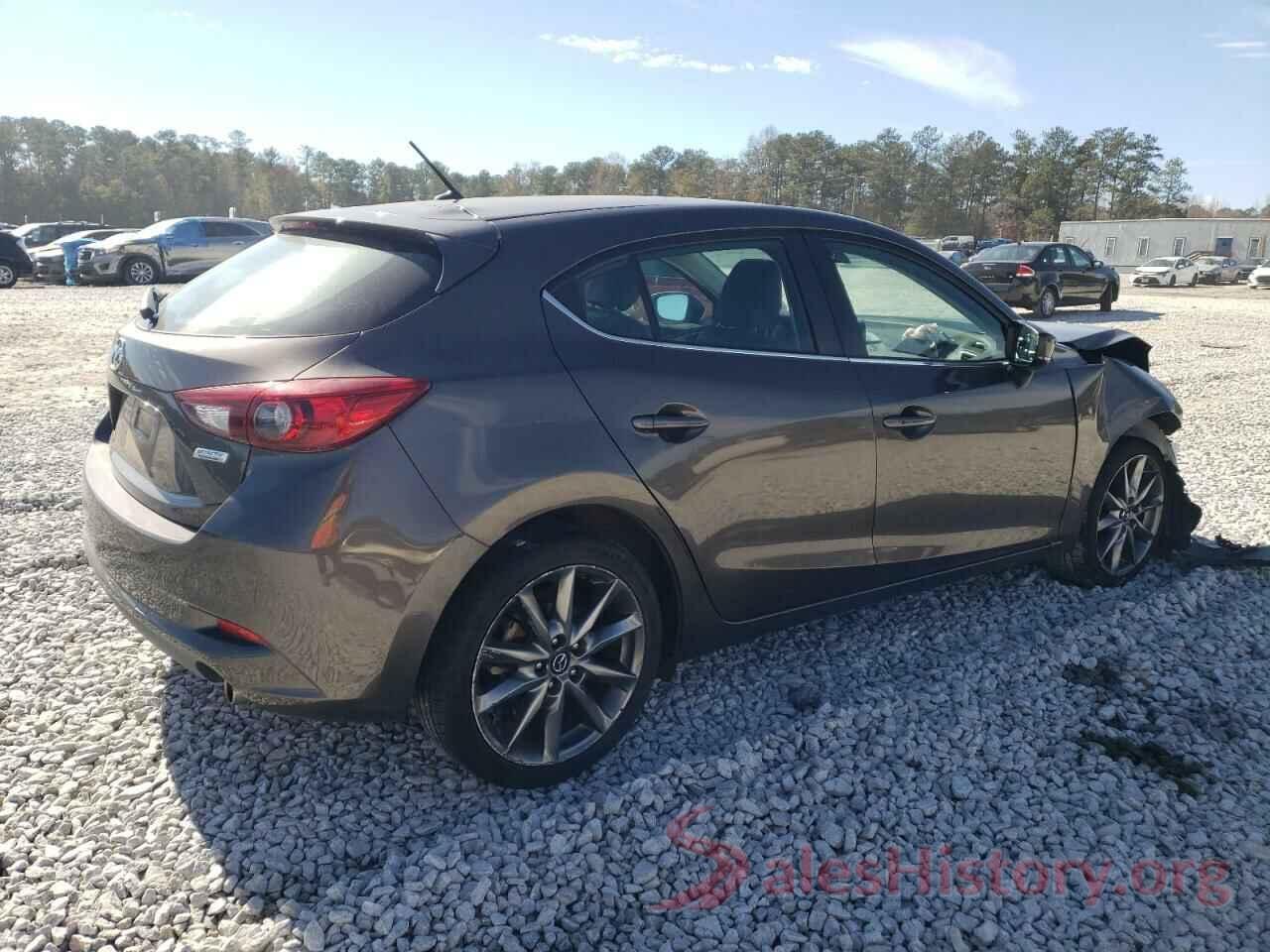 3MZBN1L39JM184338 2018 MAZDA 3